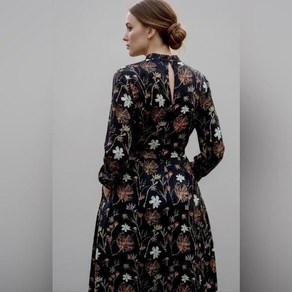 me&city Dresses & Skirts - NWOT Me & city maxi summer dress with pockets